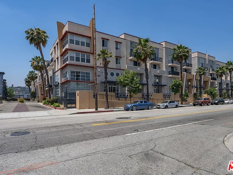 360 Avenue 26 #107 — Photo 51