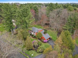 13 Townsend Rd, Lynnfield, MA 01940