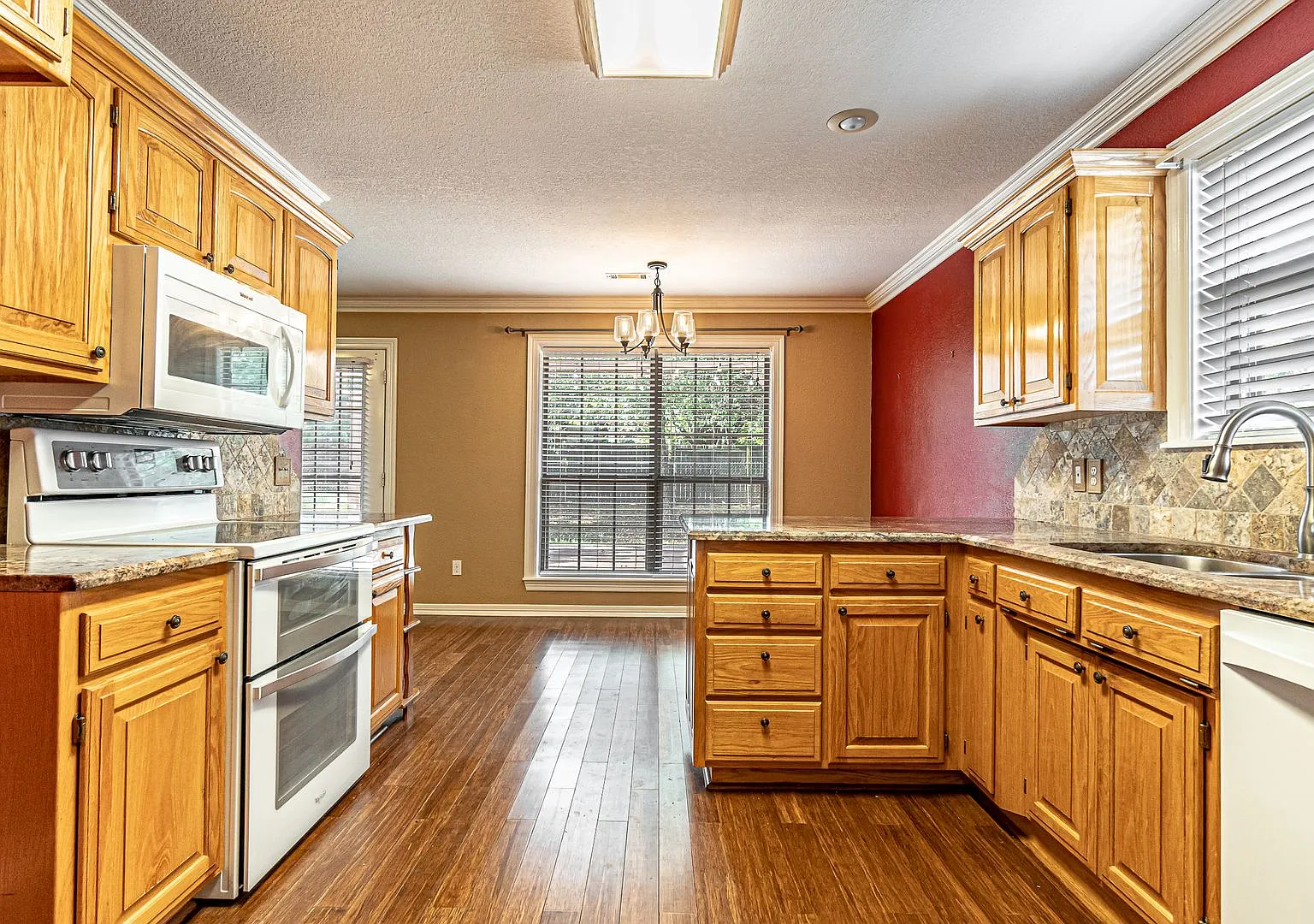 Classic Brick Home in Fayetteville! — Photo 2