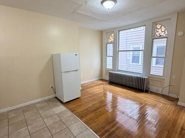 104 Sherman Ave APT 3