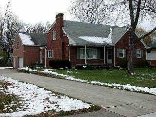 1st image of 540 E 7th St