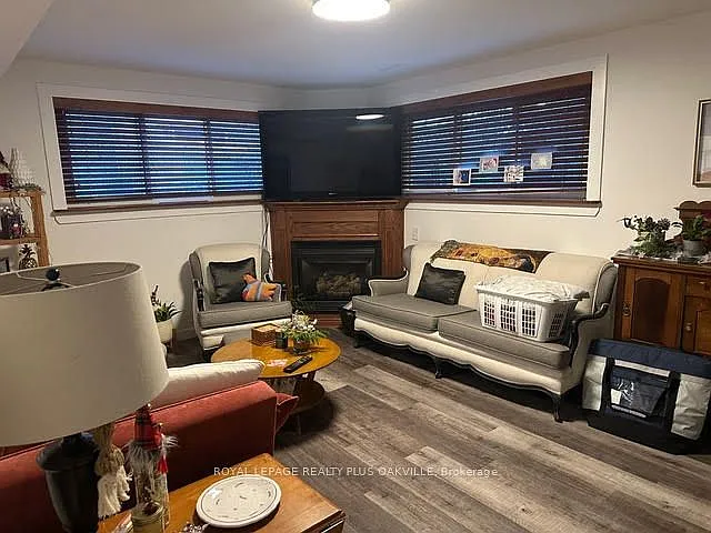 2 bed, $1,825 — Photo 4