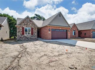 5443 Country Ridge Ln, Sylvania, OH 43560