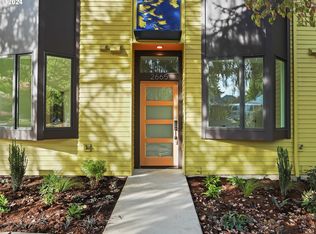 2665 NE Holman St #3, Portland, OR 97211