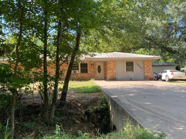 1626 Salt Works Rd, Palestine, TX 75803