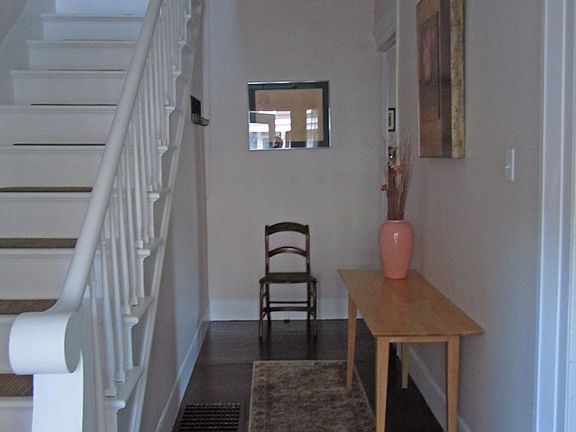5th image of 567 Garden St