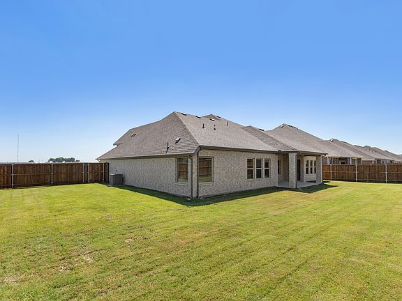 4th image of 246 Half Moon Dr