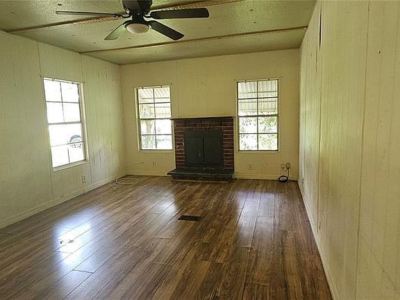 3rd image of 107 APACHE AVENUE