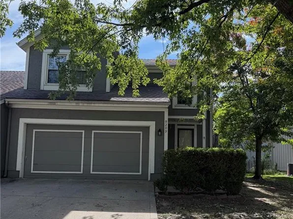 9209 W 121st Ter, Overland Park, KS 66213