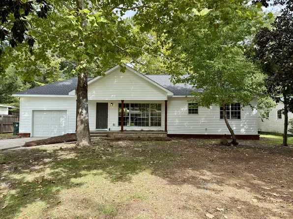 109 W Marion Dr, Dothan, AL 36301