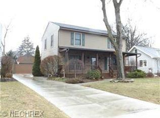 4016 W 224th St, Fairview Park, OH 44126