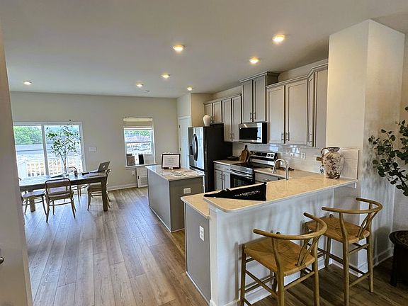 5th image of 331 Nottingham Row