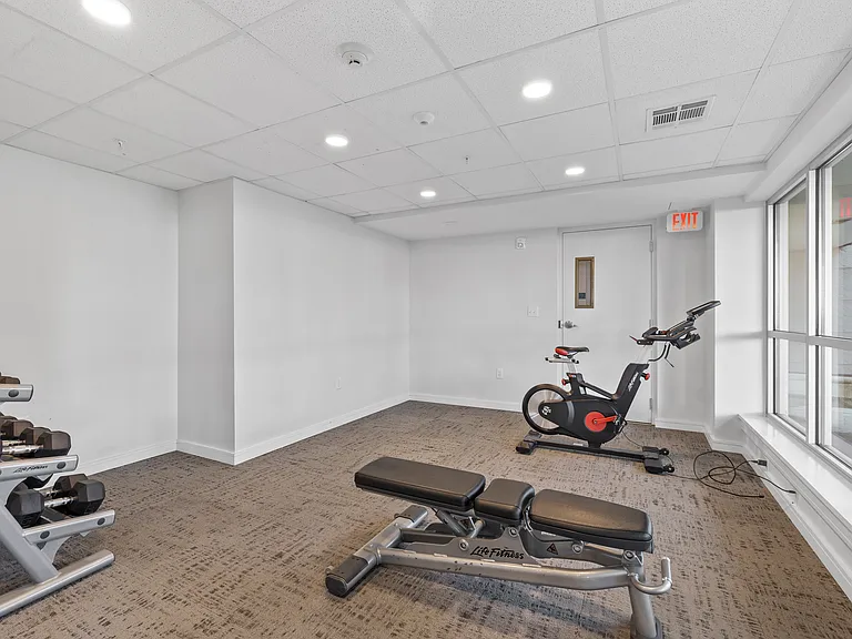 262 Monsignor Obrien Hwy #605 — Photo 30