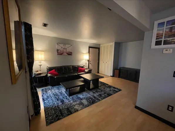 460 Baldwin Ave APT 41-1, Rochester, MI 48307