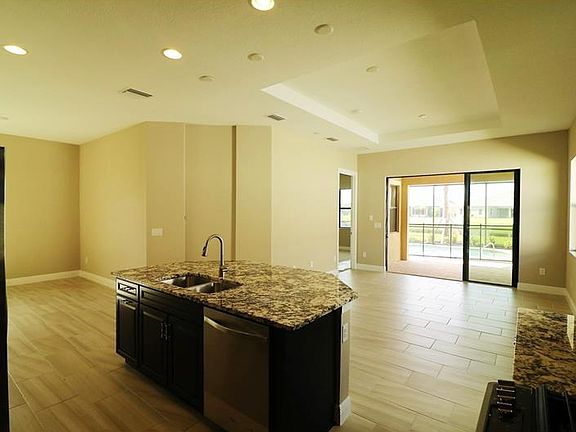 4th image of 10224 Loch Lomond Dr