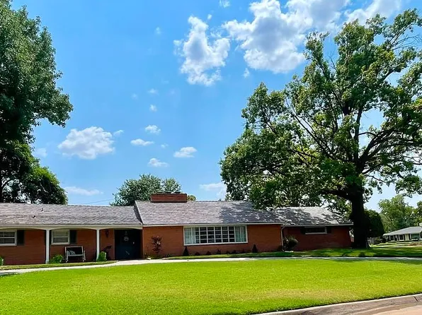 1609 W Wynona Ave, Enid, OK 73703