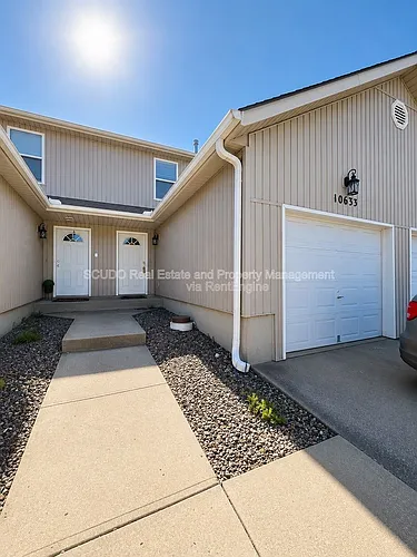 10633 N Locust Ct Photo 1