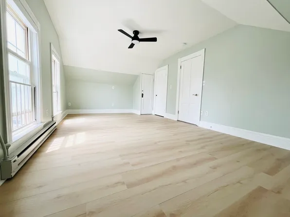 62 Kensington St Unit 3, East Providence, RI 02914