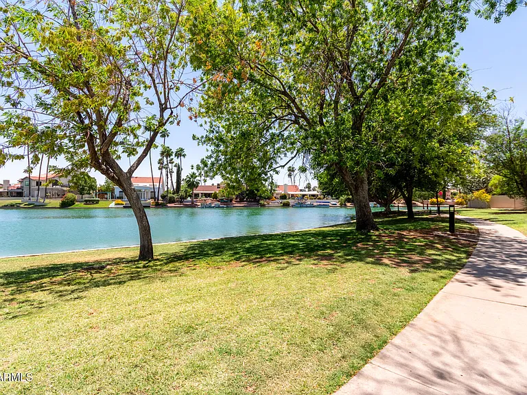 1347 W Lobo Ave — Photo 41