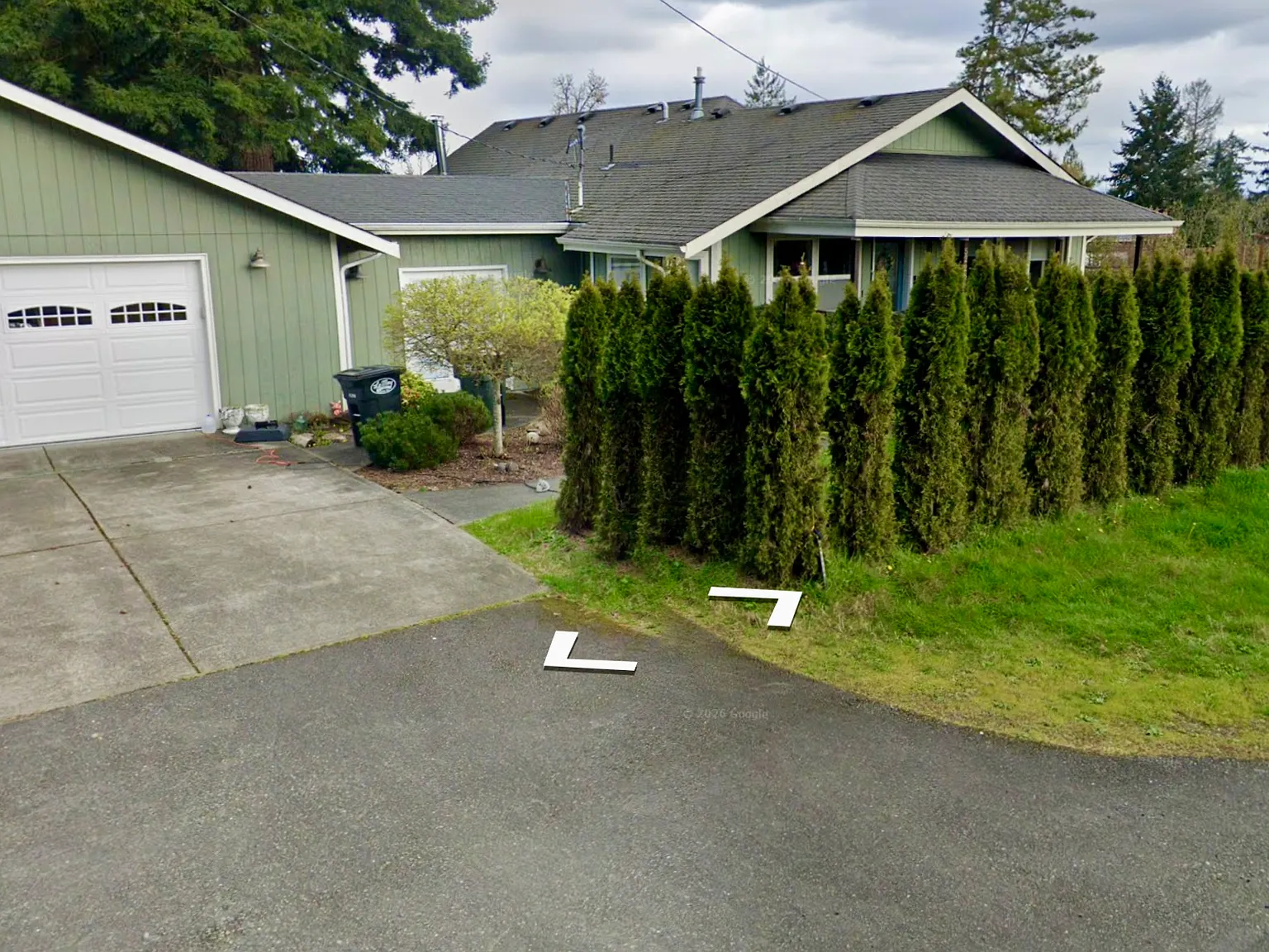3 bed, 3000 sqft, $3,300 — Photo 2