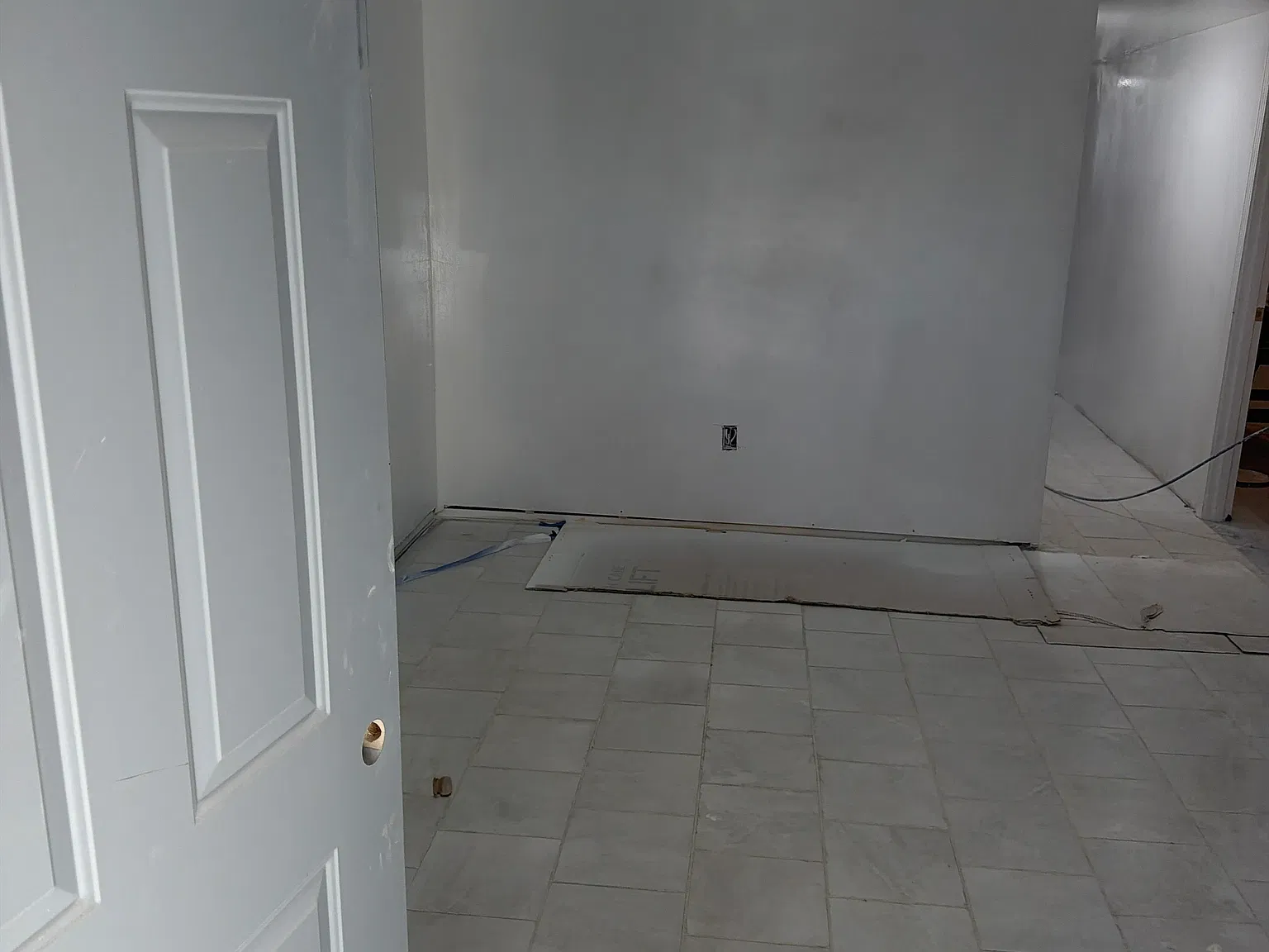 5 bed, 1100 sqft, $2,400 — Photo 2