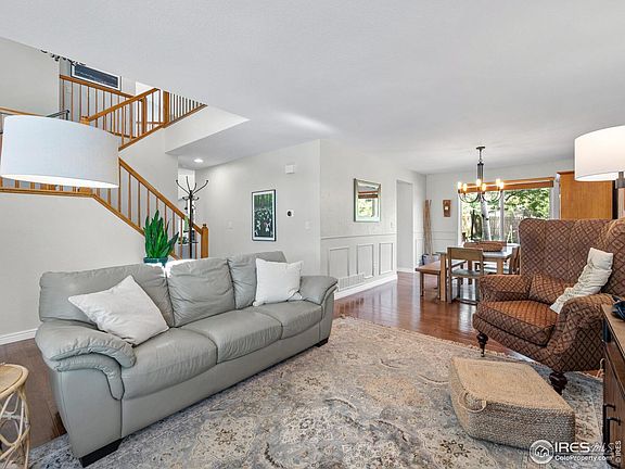 4th image of 1826 Estabrook Way