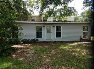 4296 Thunder Rd, Sneads, FL 32460