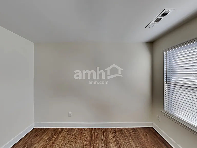 5072 Trailwater Dr — Photo 11