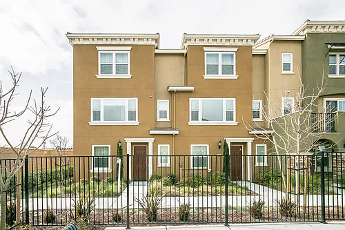 38950 Dandelion Pl Photo 1