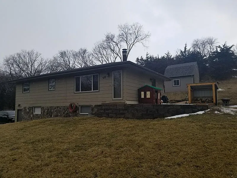 230 Russell Rd — Photo 3