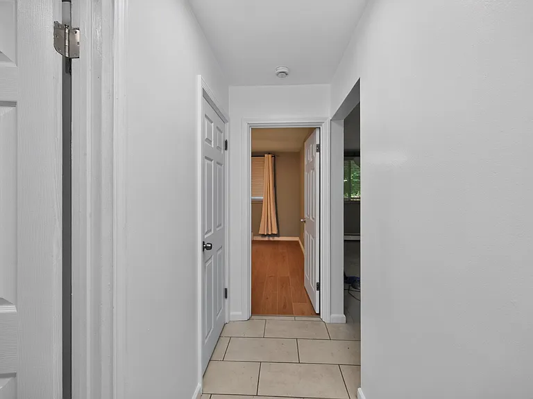 Washington House — Photo 17