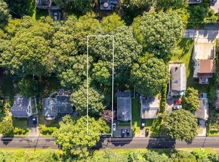 112 Giants Neck Rd, Niantic, CT 06357