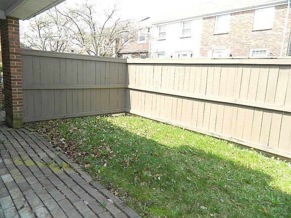 4th image of 107 Freedom Ct Unit 107