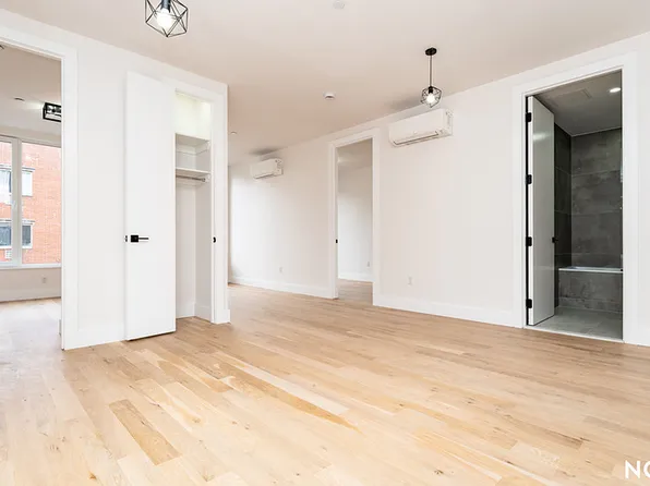 96 Moore Street image 1 of 18