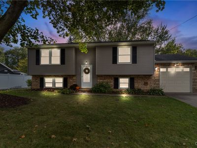 4298 Old Meadow Rd, Clay, NY, 13041