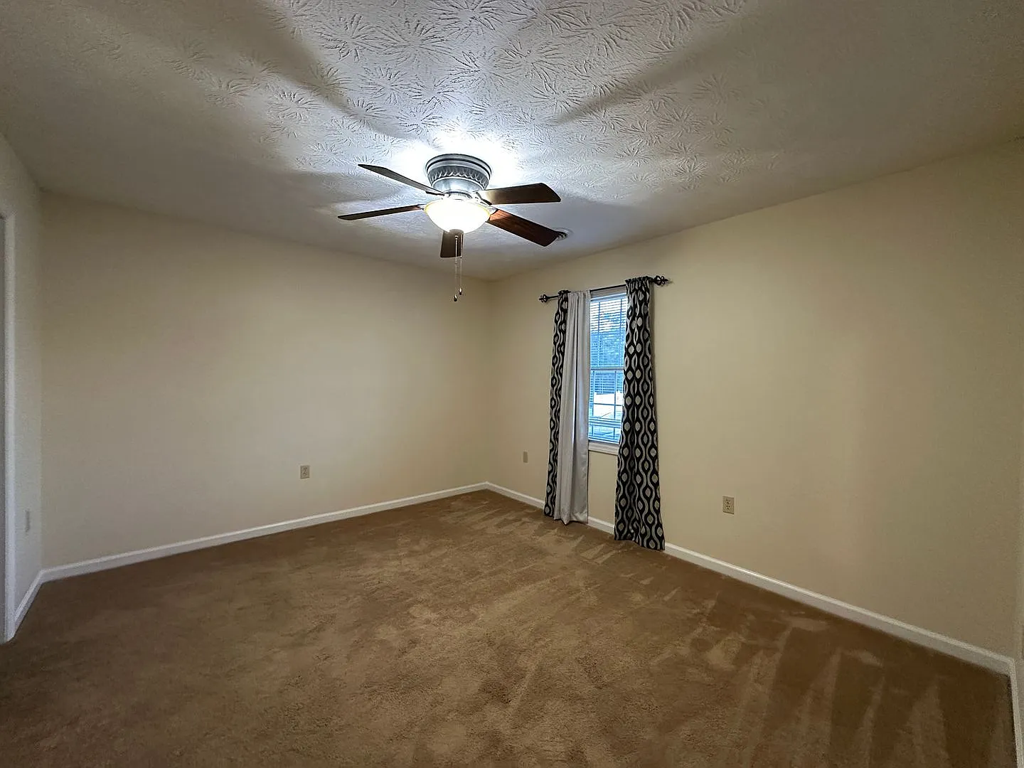 3 bedroom, 2 bath townhome in Bristol, TN — Photo 3