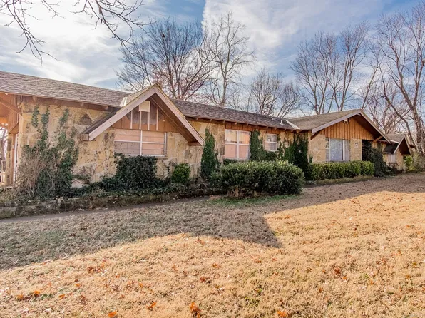 8304 E Blackwell St, Claremore, OK 74019