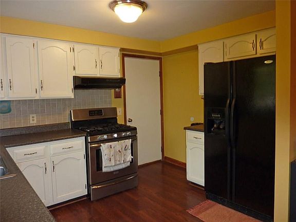 5th image of 7157 Eastwood Cir