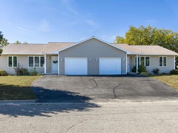 933/937 S Fulton Ave, Sturgeon Bay, WI 54235