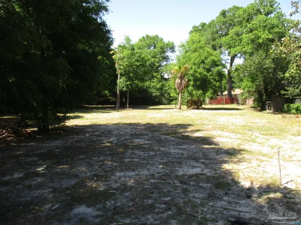 2300 Fairchild St, Pensacola, FL 32504