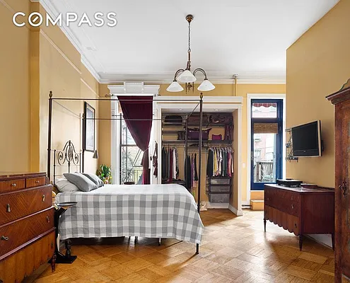 Rented by Compass | media 12