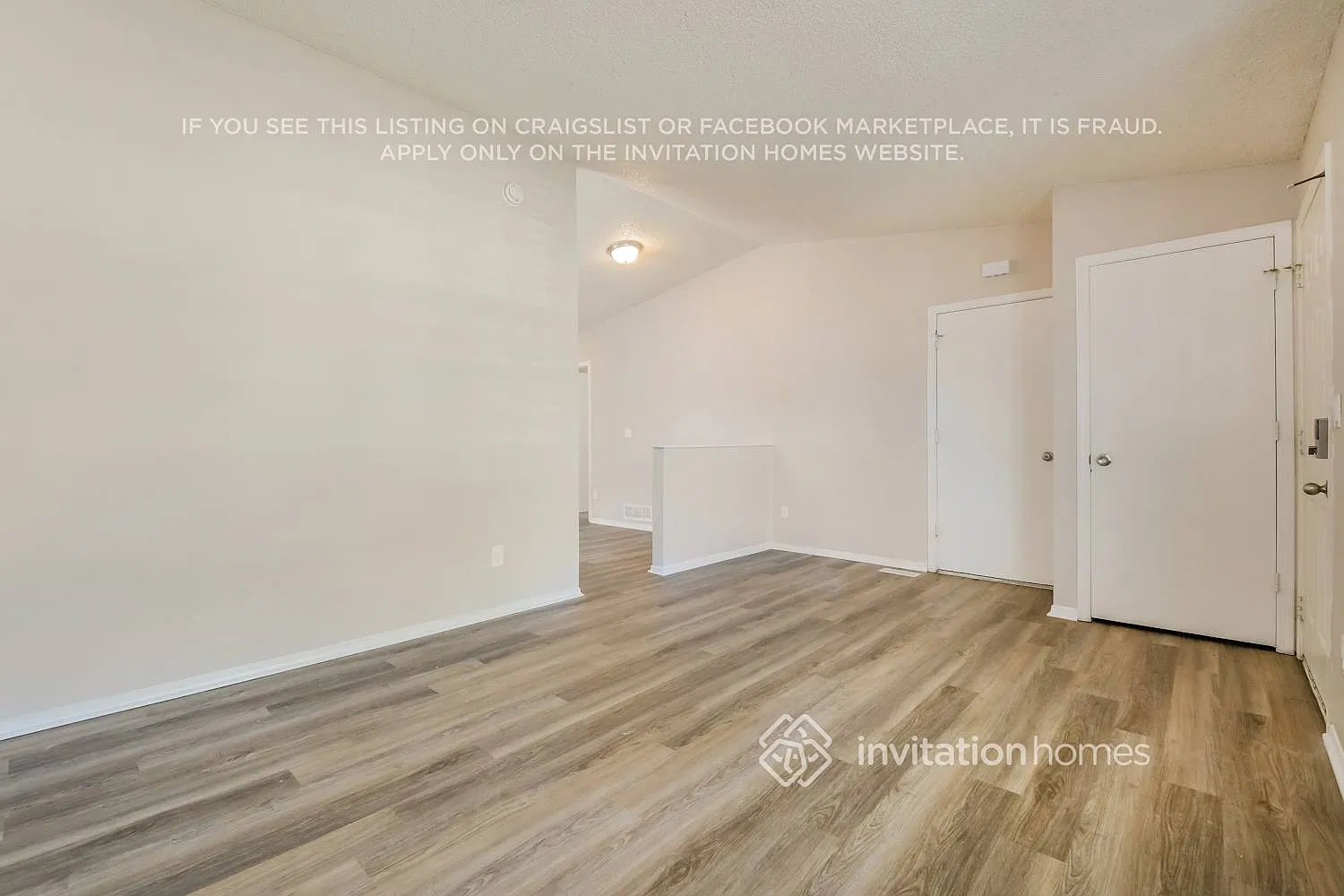 4633 Dearborn St Denver, CO 80239 — Photo 4