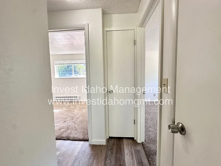 3970 Glenn — Photo 9