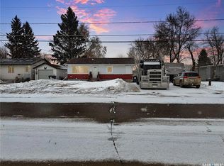 737 Sumner St, Esterhazy, SK S0A0X0