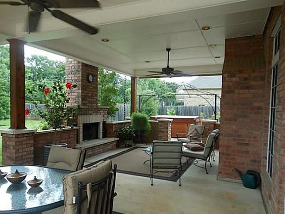 3rd image of 2709 Aurora Ct
