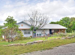509 Oak Hill Dr, Bandera, TX 78003
