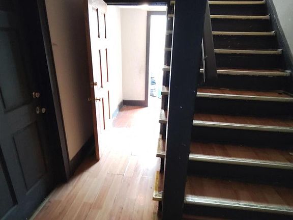 3rd image of 3069 N Sherman BOULEVARD
