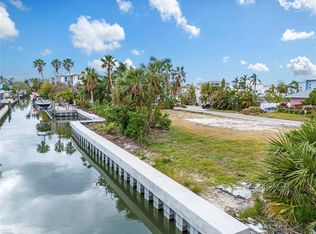 720 Tarawitt Dr #8, Longboat Key, FL 34228