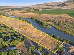 17971 W Old Inland Empire Hwy, Benton City, WA 99320