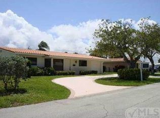 300 SW 14th Pl, Boca Raton, FL 33432